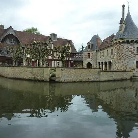 La Chaumiere *